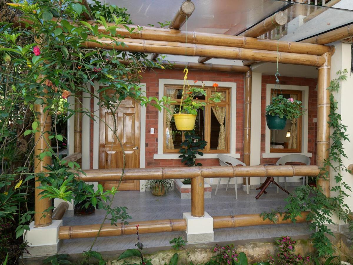 Casa Del Rio En Mindo Bed and Breakfast Εξωτερικό φωτογραφία