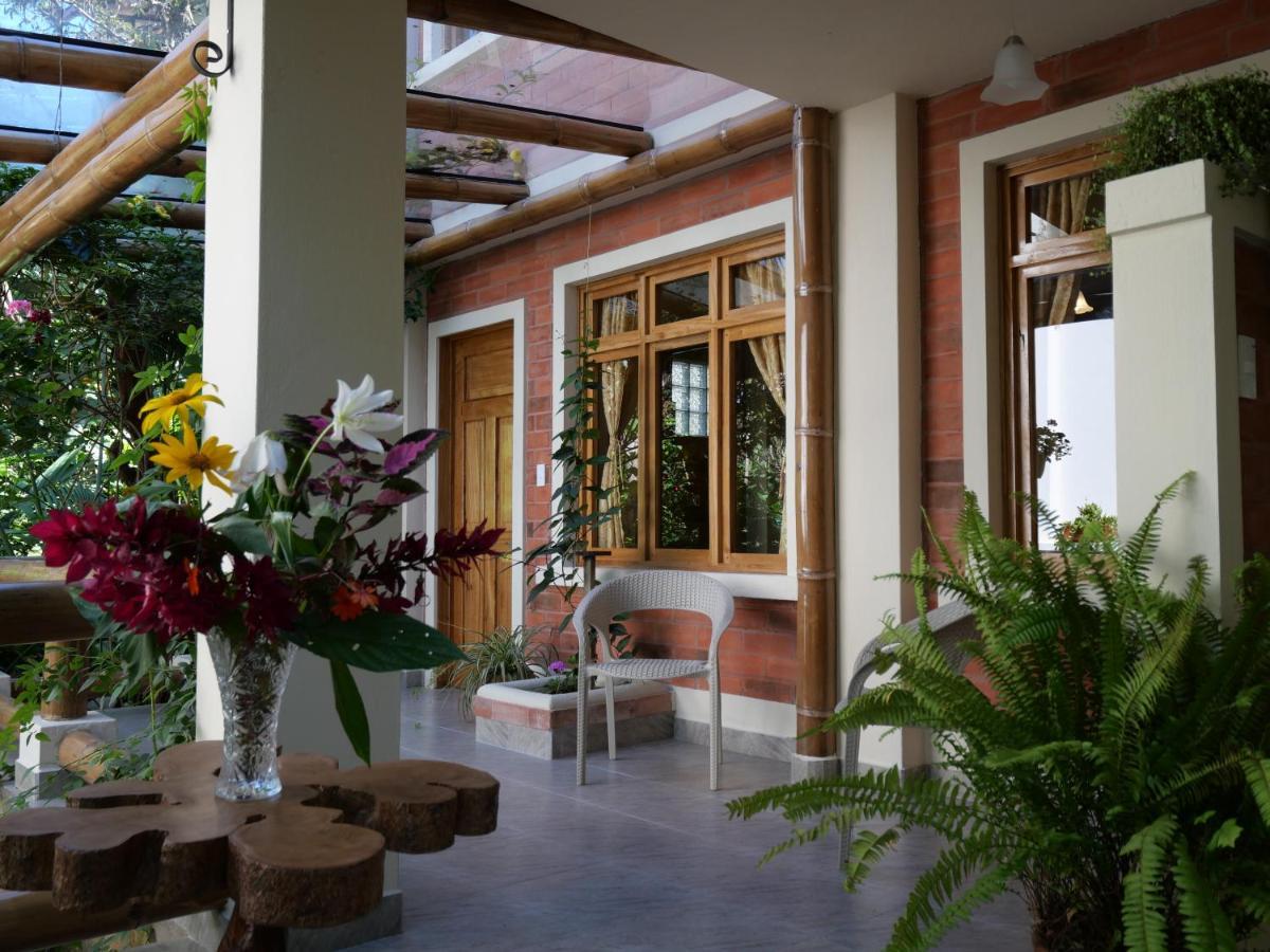 Casa Del Rio En Mindo Bed and Breakfast Εξωτερικό φωτογραφία