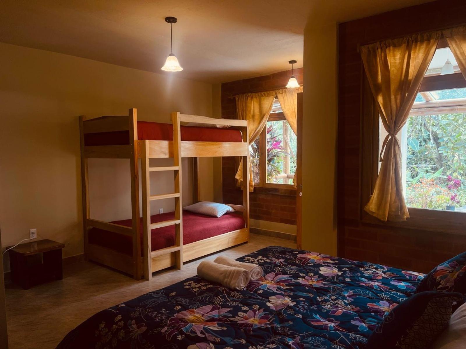 Casa Del Rio En Mindo Bed and Breakfast Εξωτερικό φωτογραφία