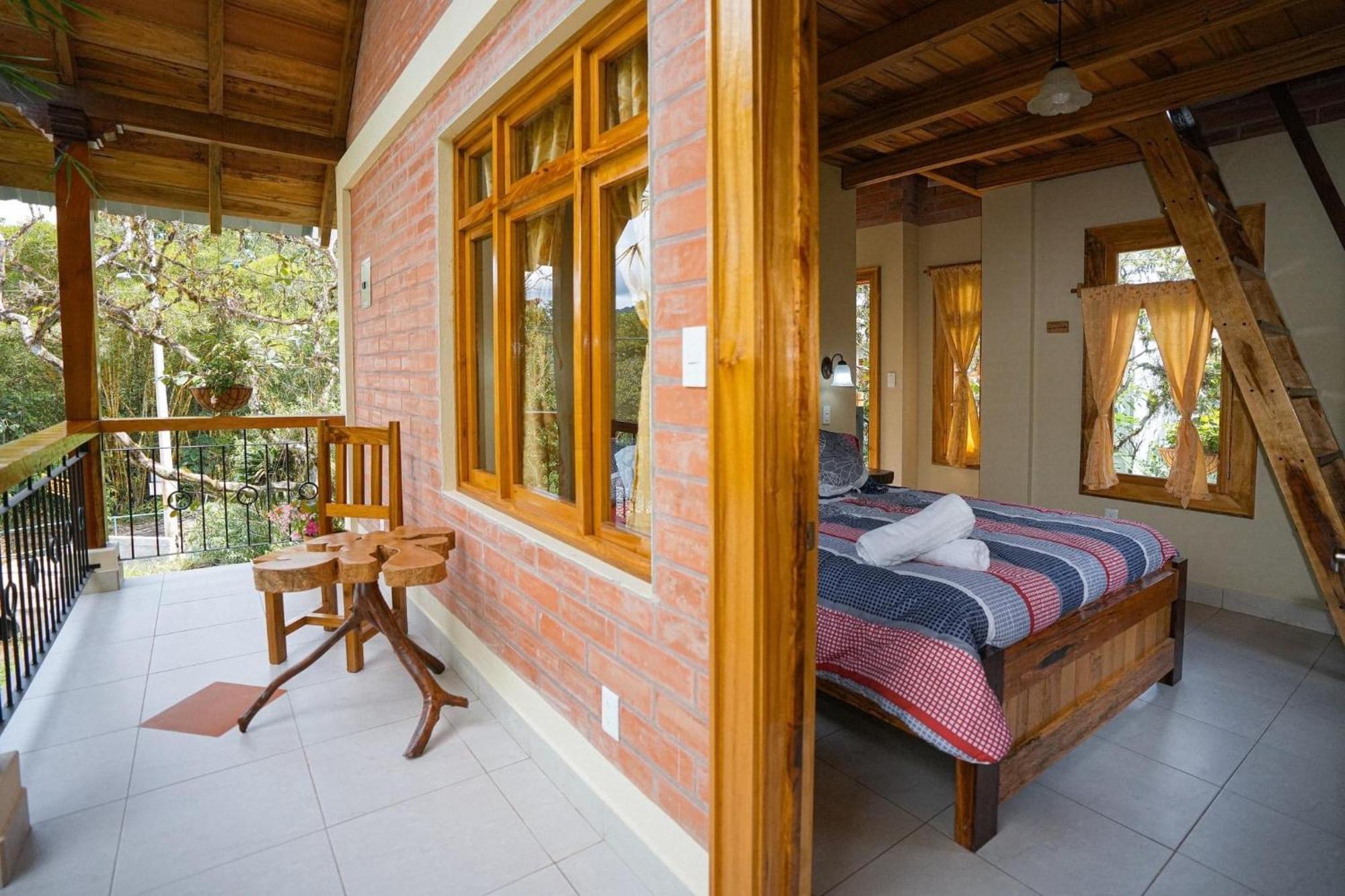 Casa Del Rio En Mindo Bed and Breakfast Εξωτερικό φωτογραφία