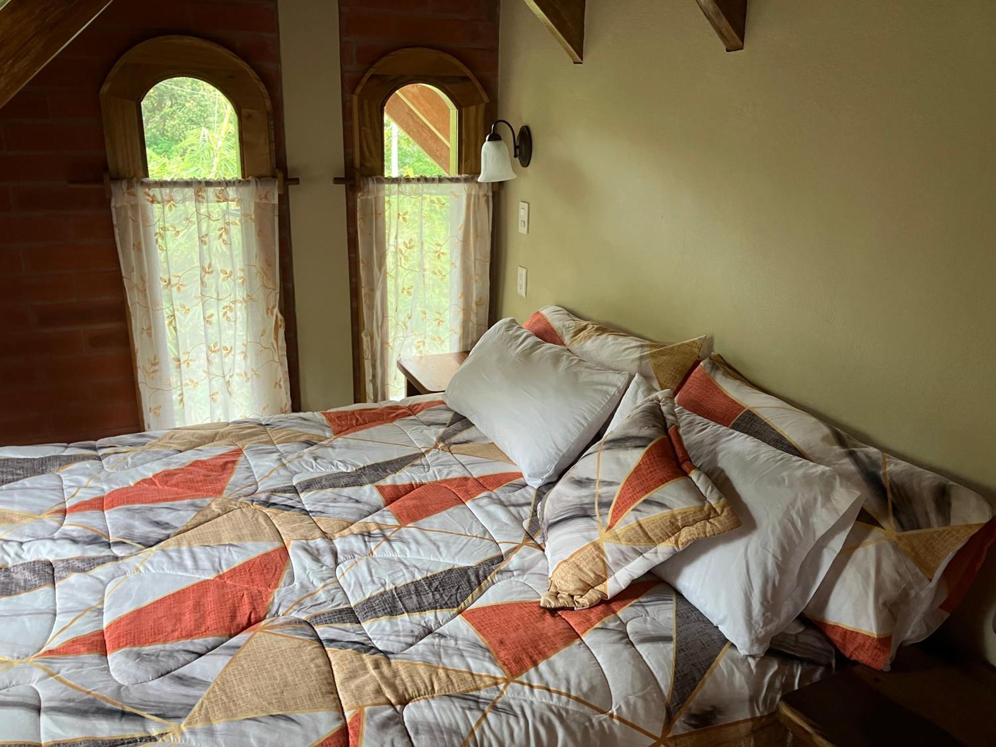 Casa Del Rio En Mindo Bed and Breakfast Εξωτερικό φωτογραφία
