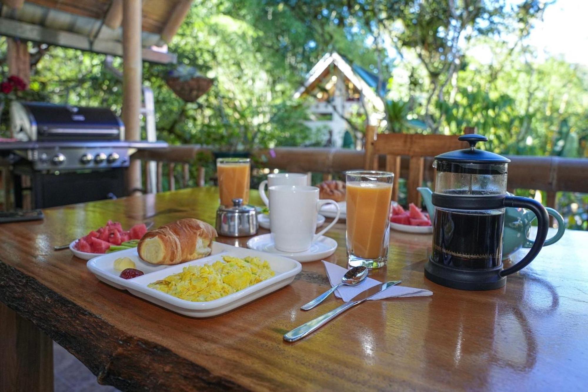 Casa Del Rio En Mindo Bed and Breakfast Εξωτερικό φωτογραφία