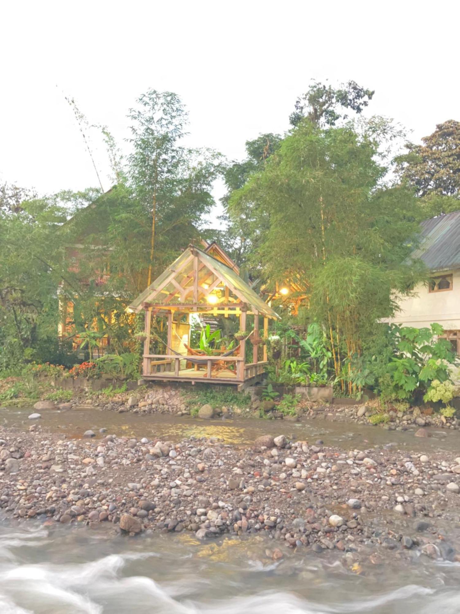 Casa Del Rio En Mindo Bed and Breakfast Εξωτερικό φωτογραφία
